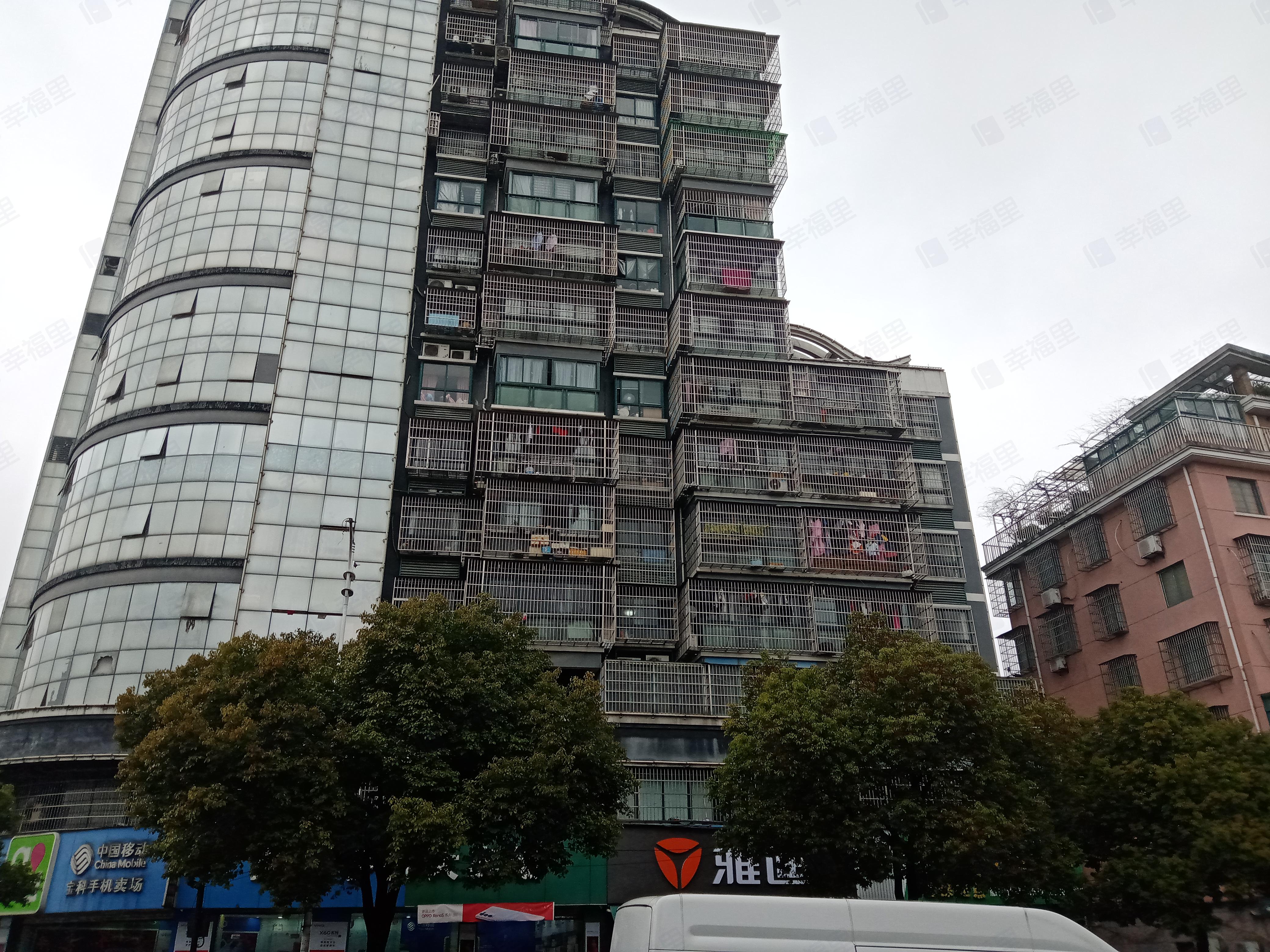 中心直路5号楼小区效果图