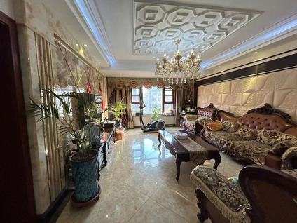 徐州汇龙国际花园(别墅)4室2厅198平中楼层/共4层