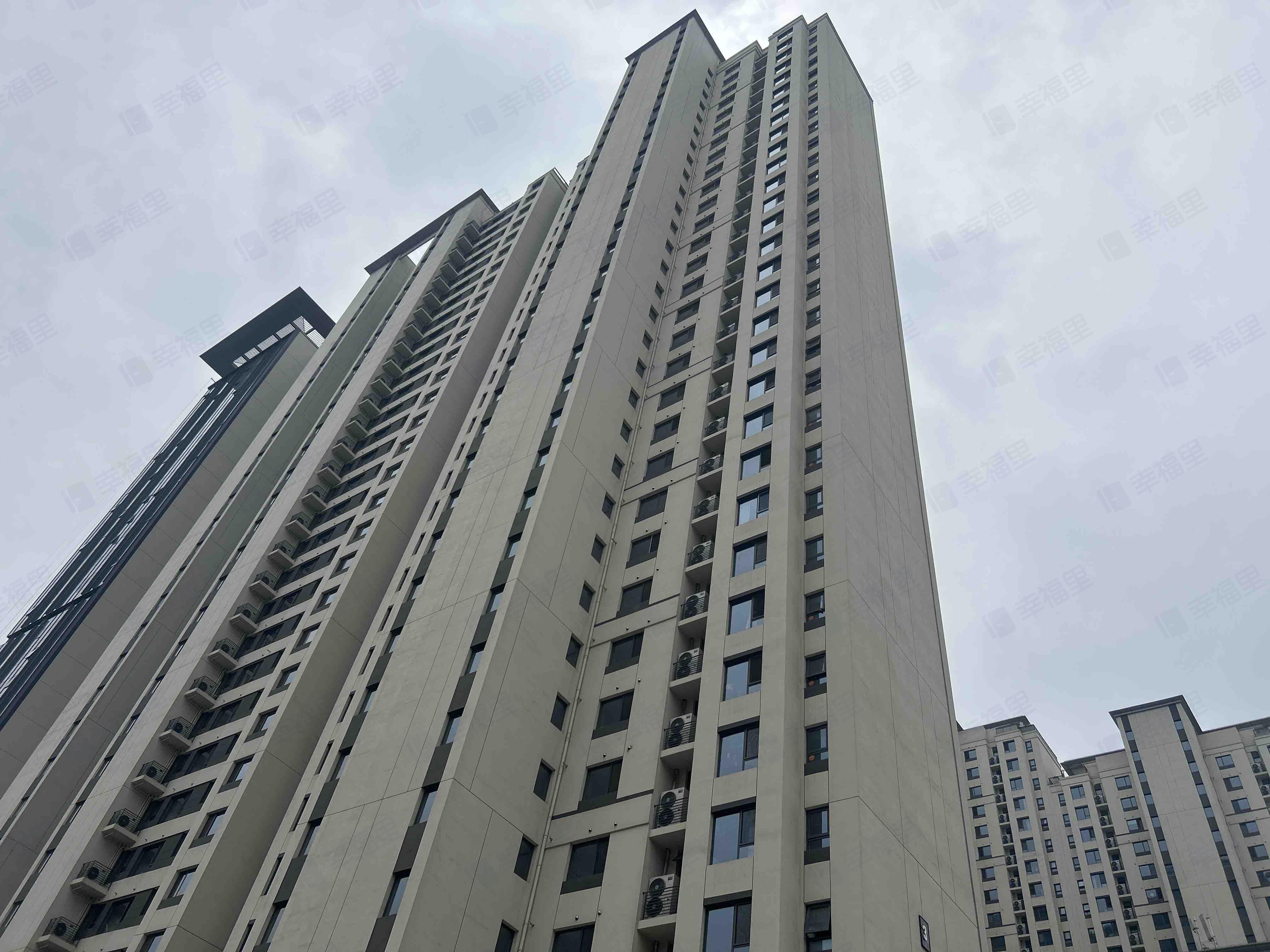 老城根蓝光雍锦世家小区效果图