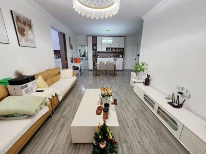 北京长新公寓(北区)3室2厅112.14平低楼层/共8层