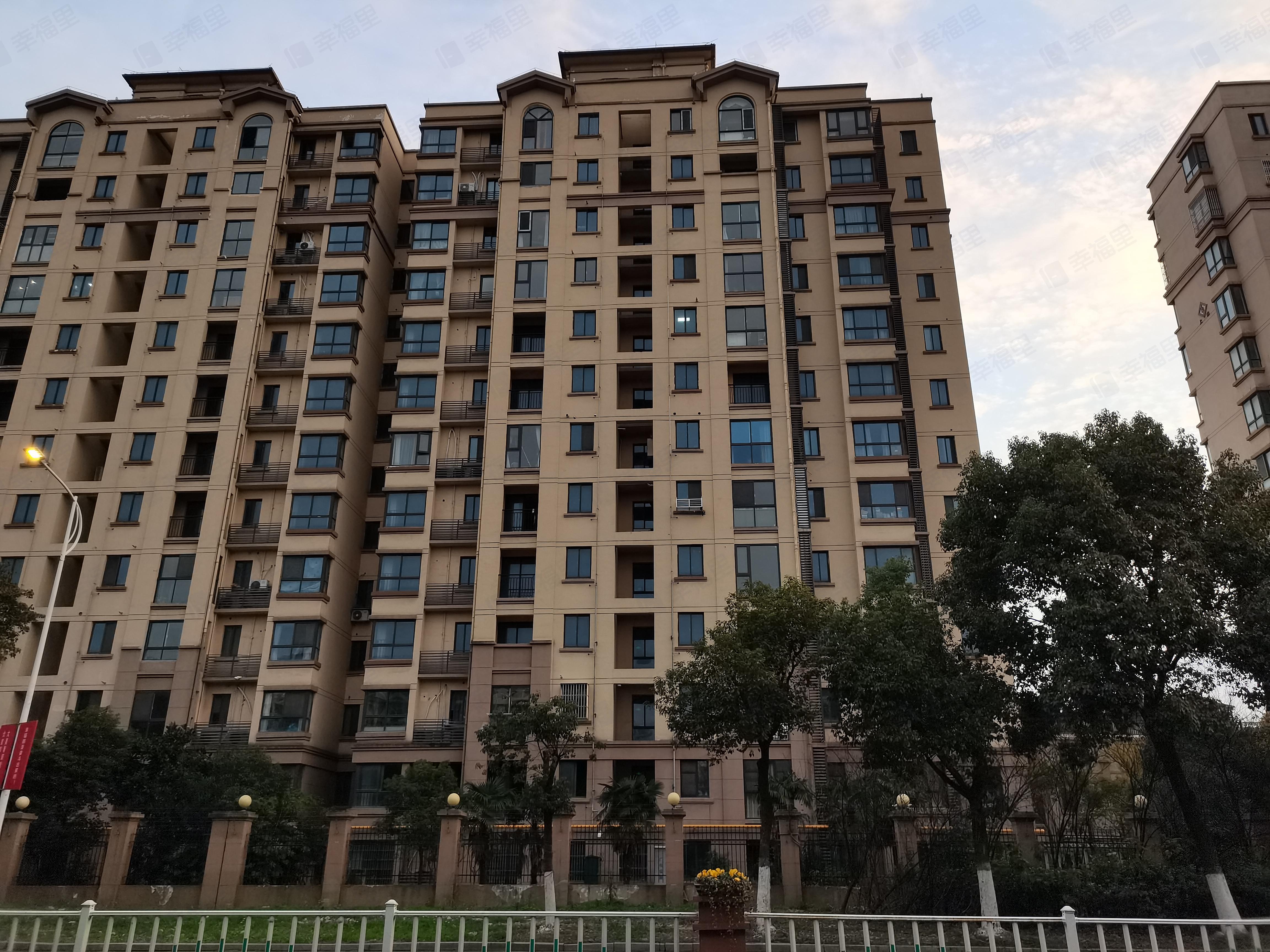 上由珑庭小区效果图