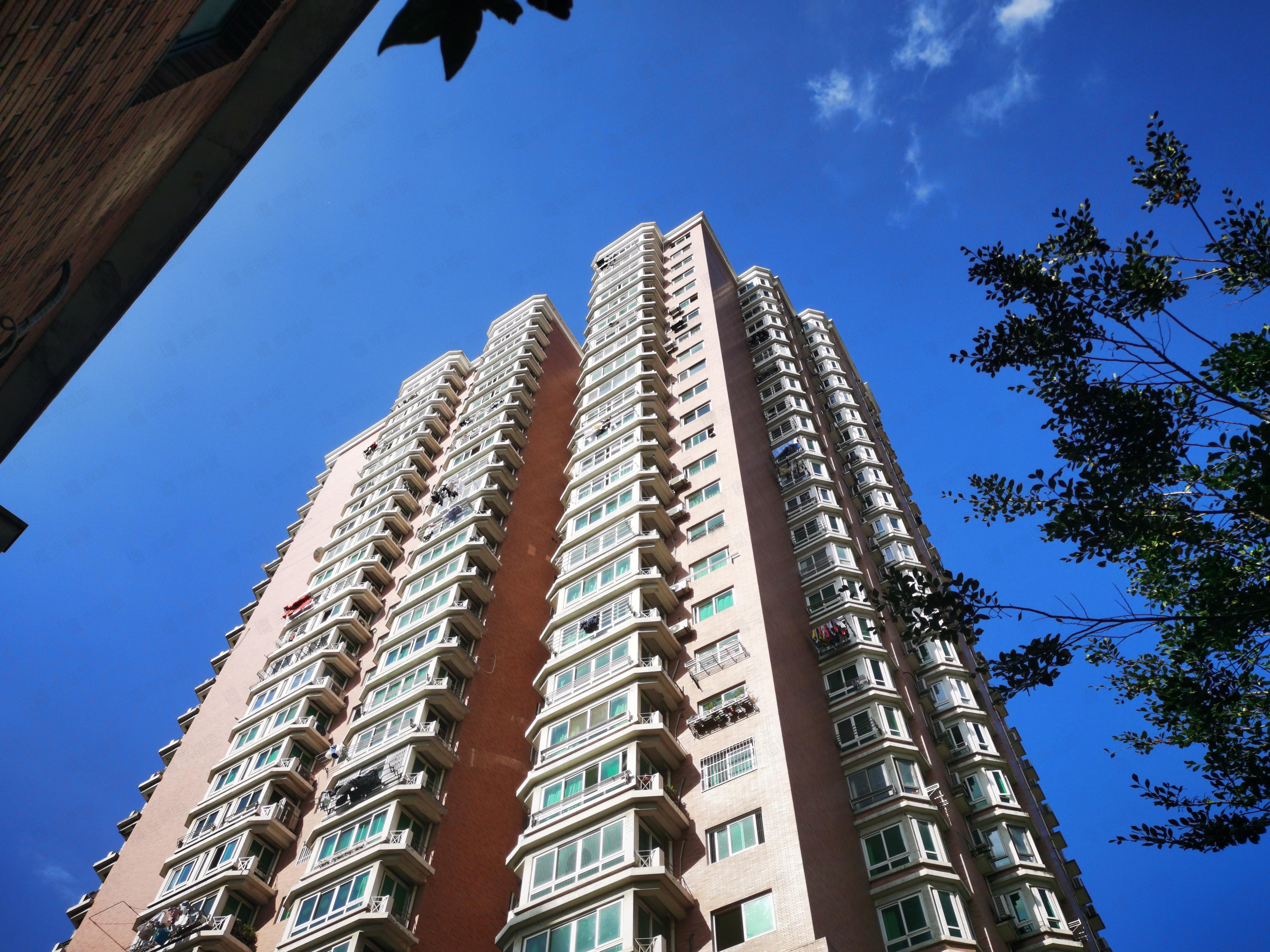 一品名人居小区效果图