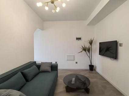 高新市一医院整租 雄飞新园名都1室1厅/45平/中楼层