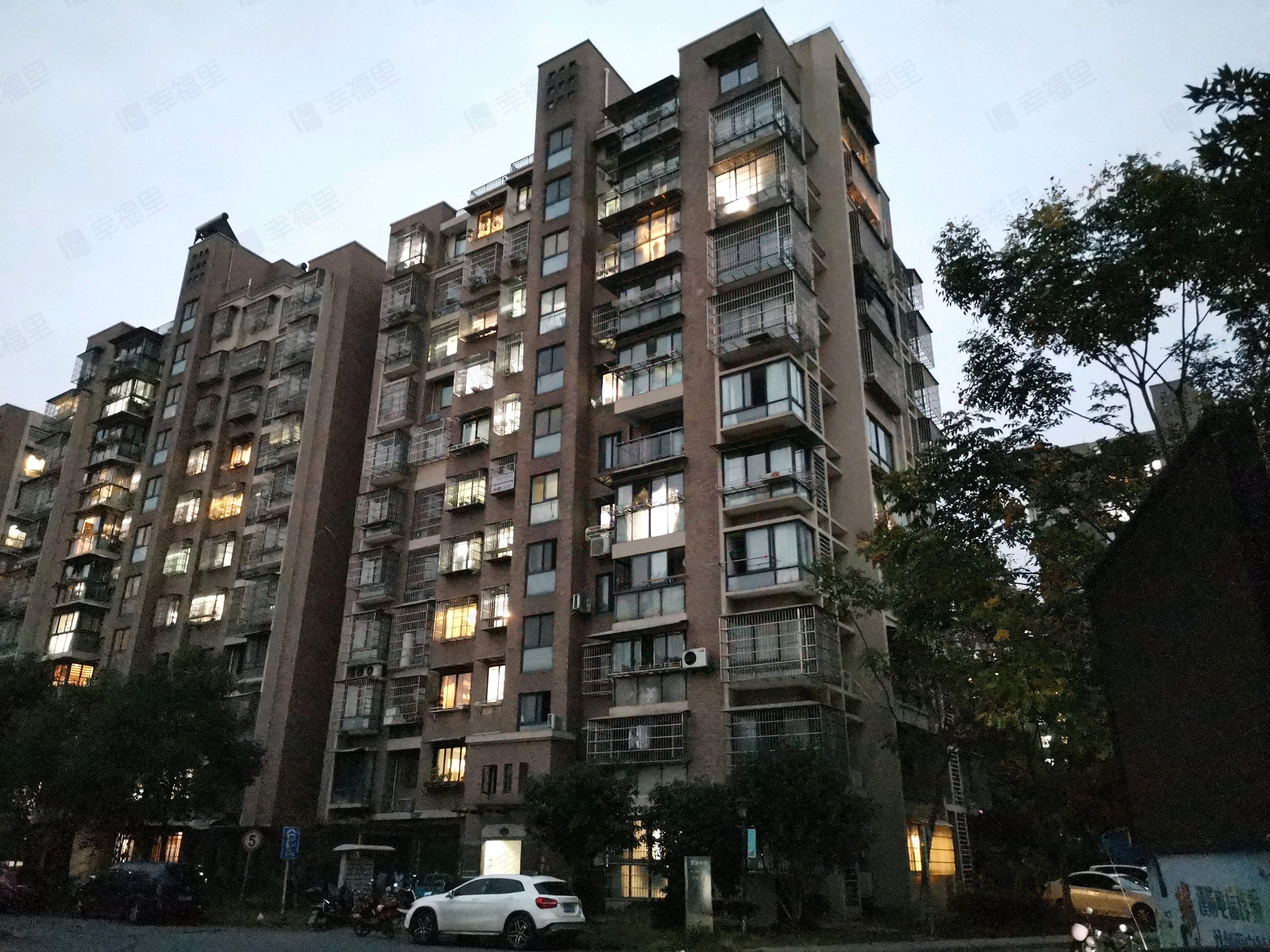 水岸花苑小区效果图