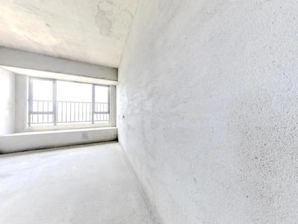 惠州DADA的草地4室2厅107平高楼层/共32层