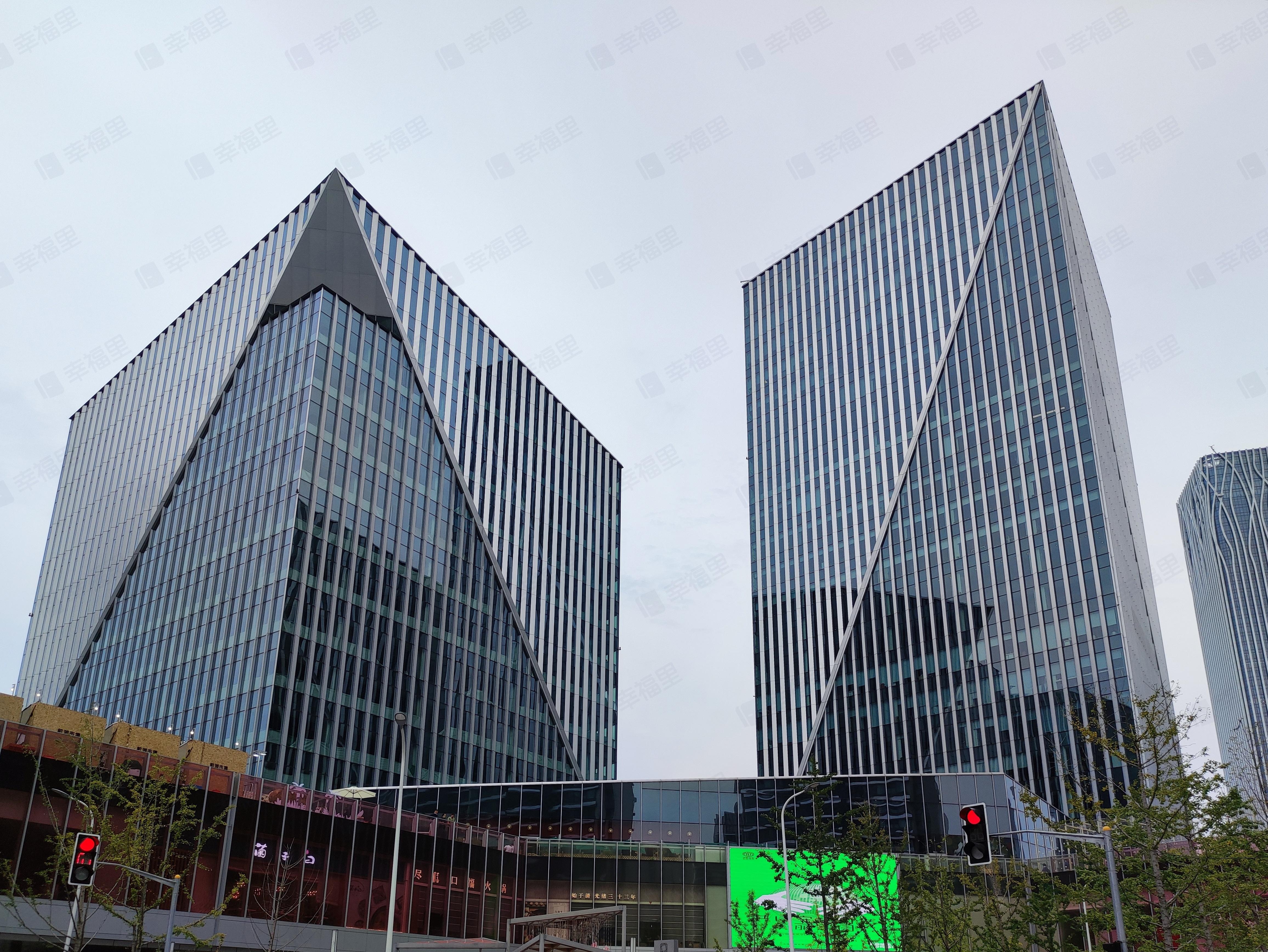 晶耀商务广场小区效果图