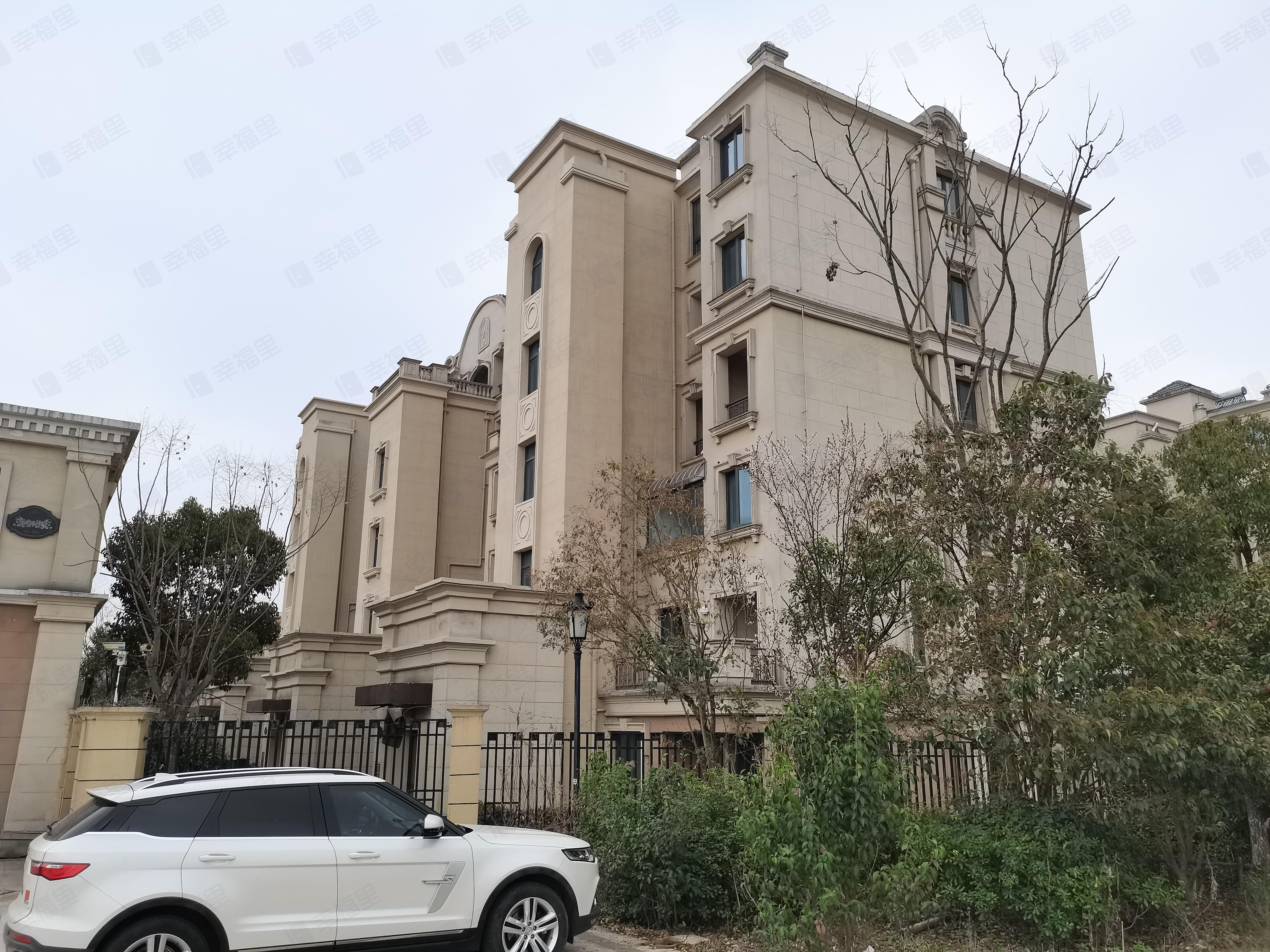 世茂御龙湾小区效果图