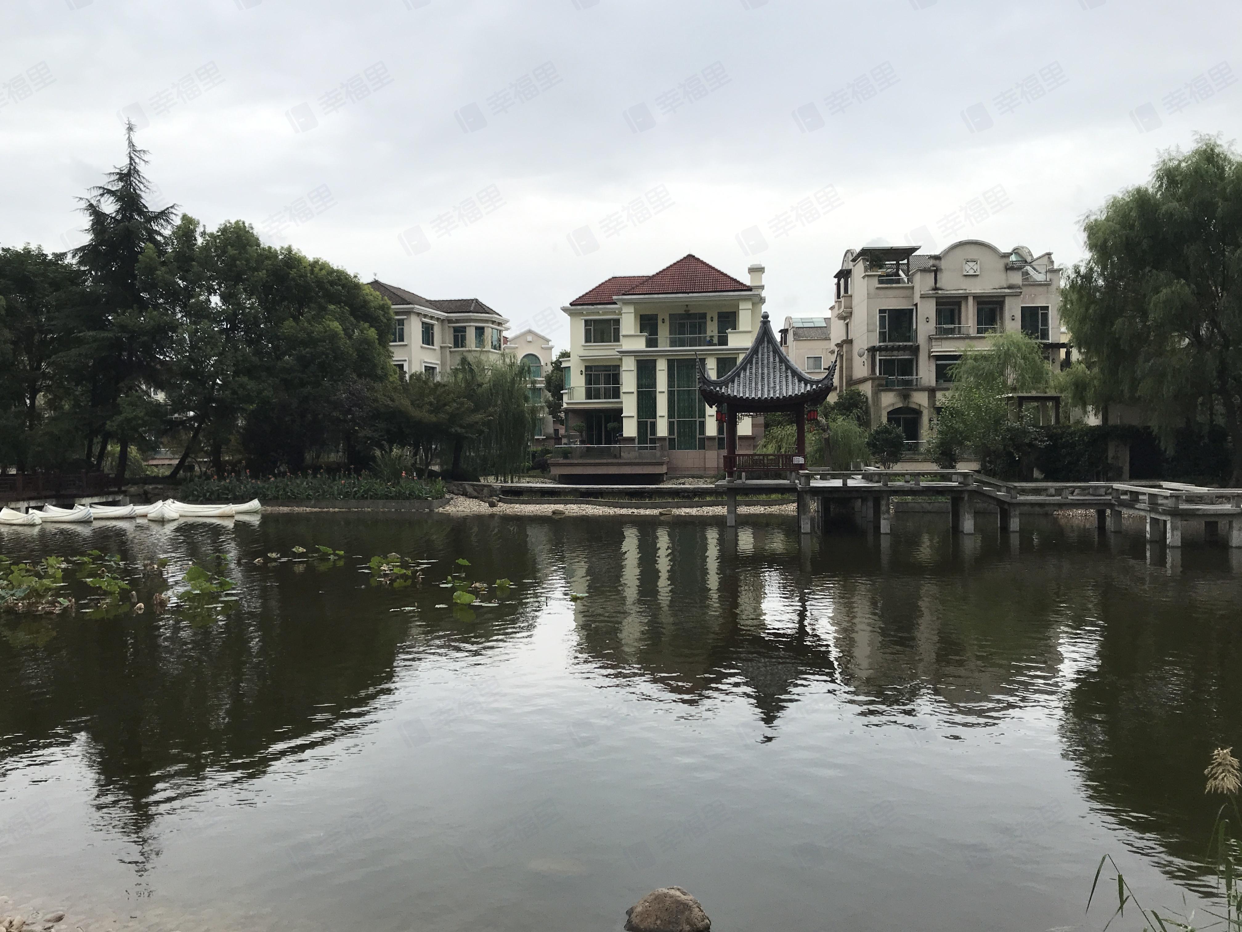 世茂湖滨花园(别墅)小区效果图