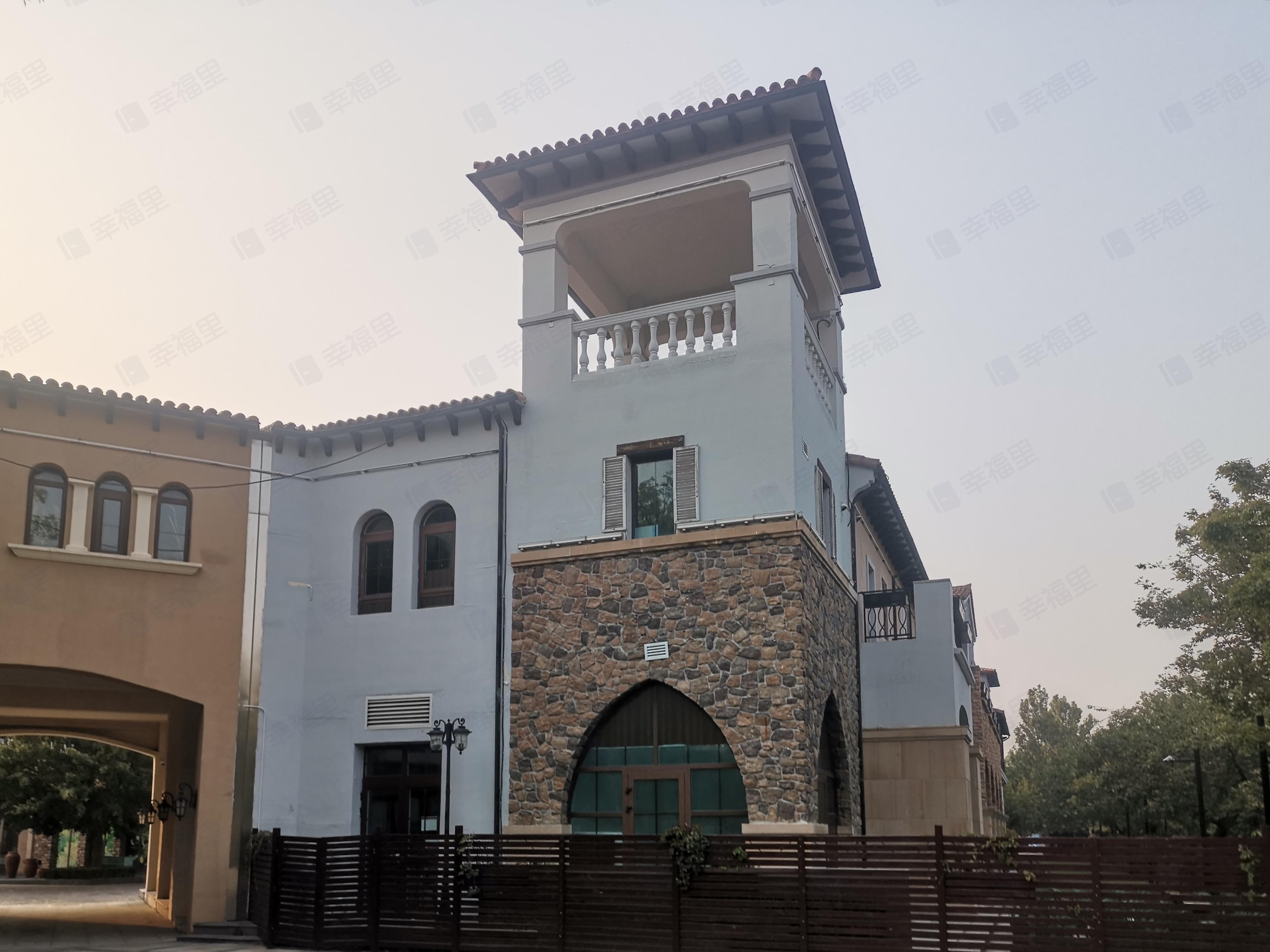 鲁能格拉斯小镇小区效果图