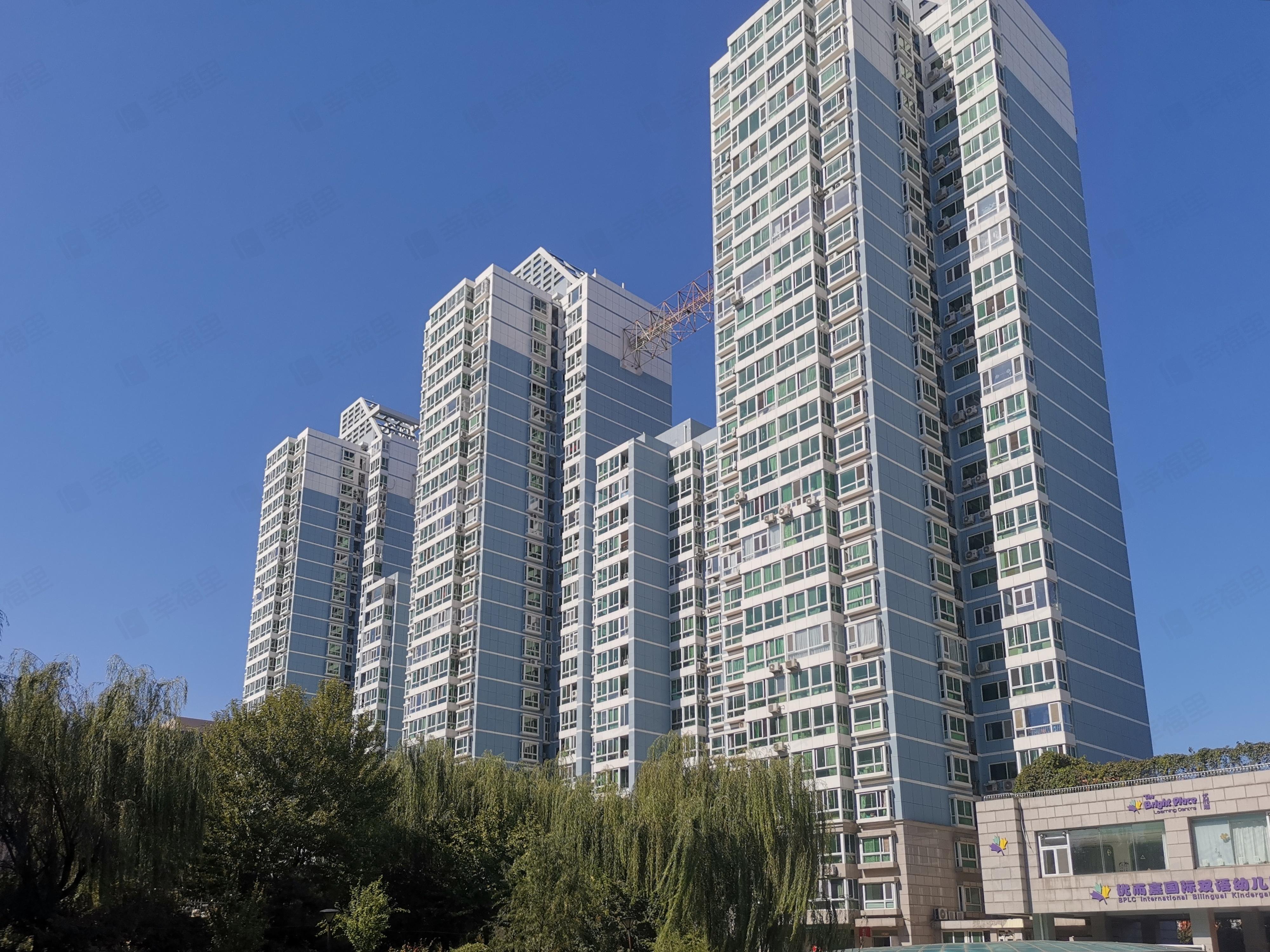 泰华滨河苑小区效果图