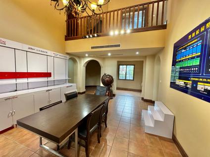 南岸茶园新区整租 坡岭顿小镇6室4厅/250平/底层