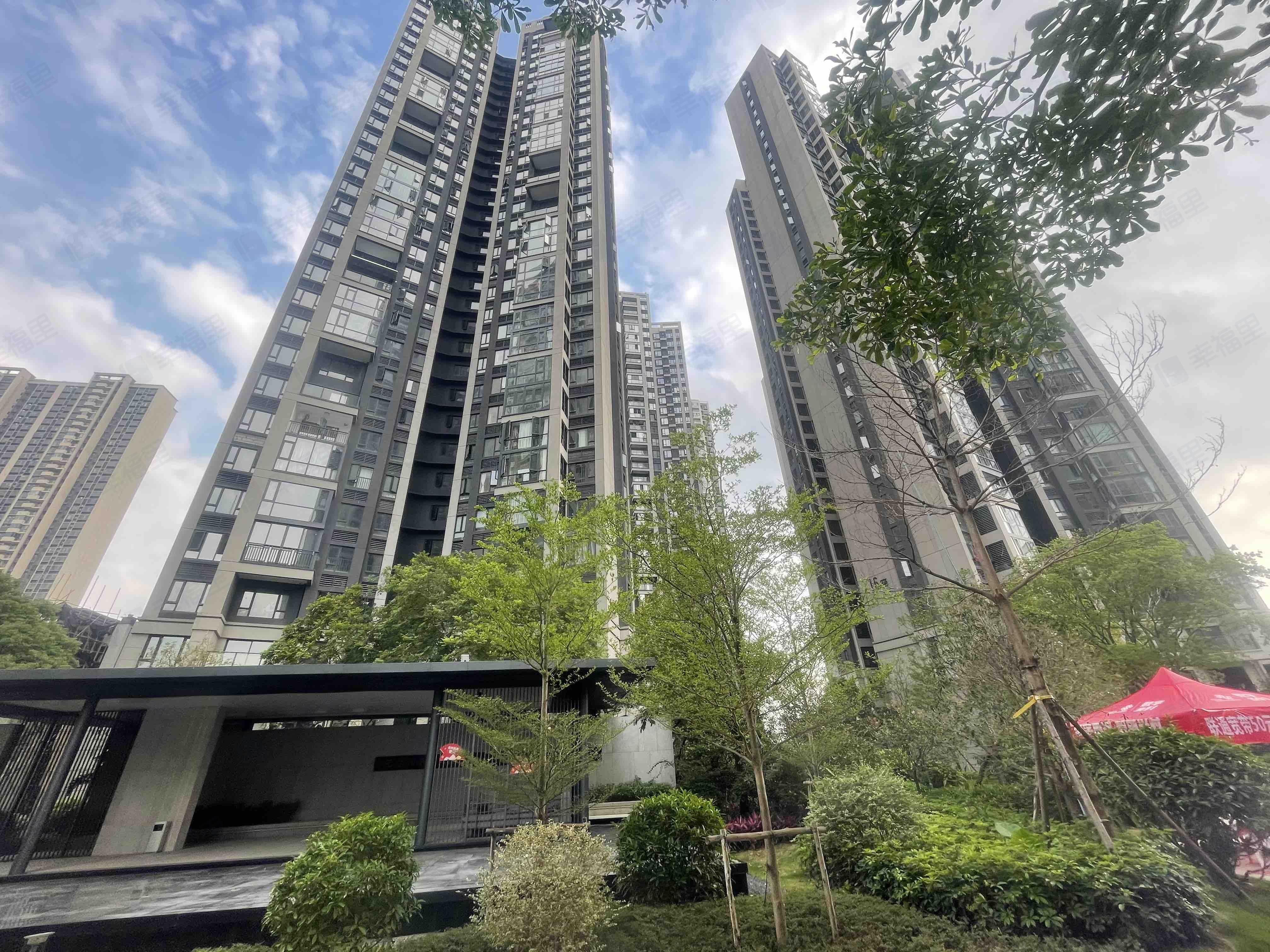 金辉辉逸云庭小区效果图