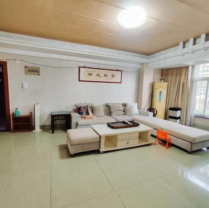 芗城江滨东整租 丽景花园3室2厅/116平/底层