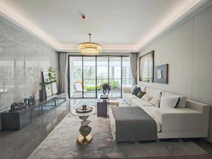 三亚三亚金茂湾4室2厅129平中楼层/共10层