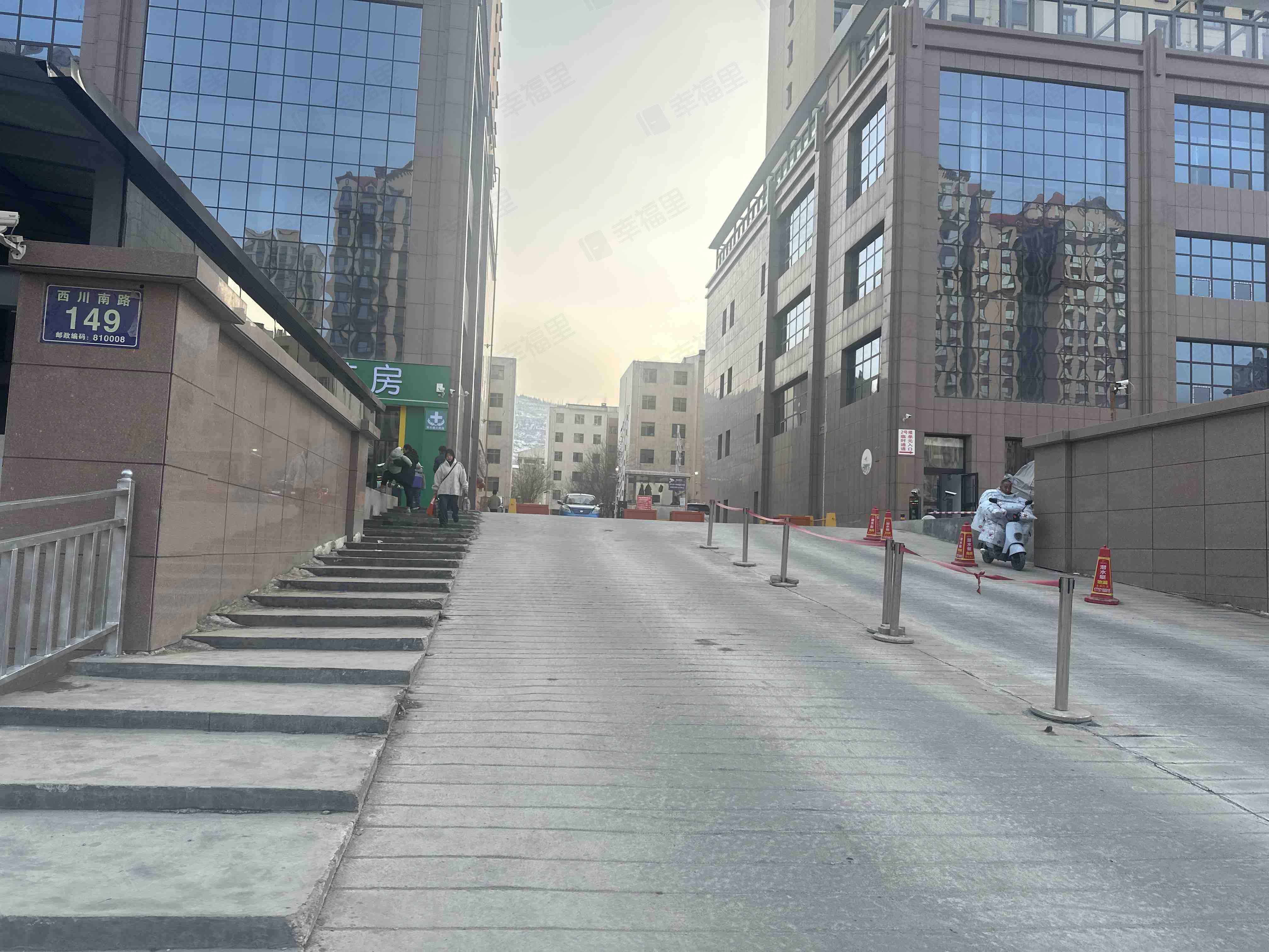 银胜铂金府邸小区效果图