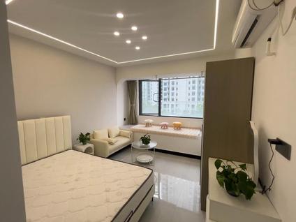 新城含元路整租 东岸阳光1室1厅/52平/高楼层
