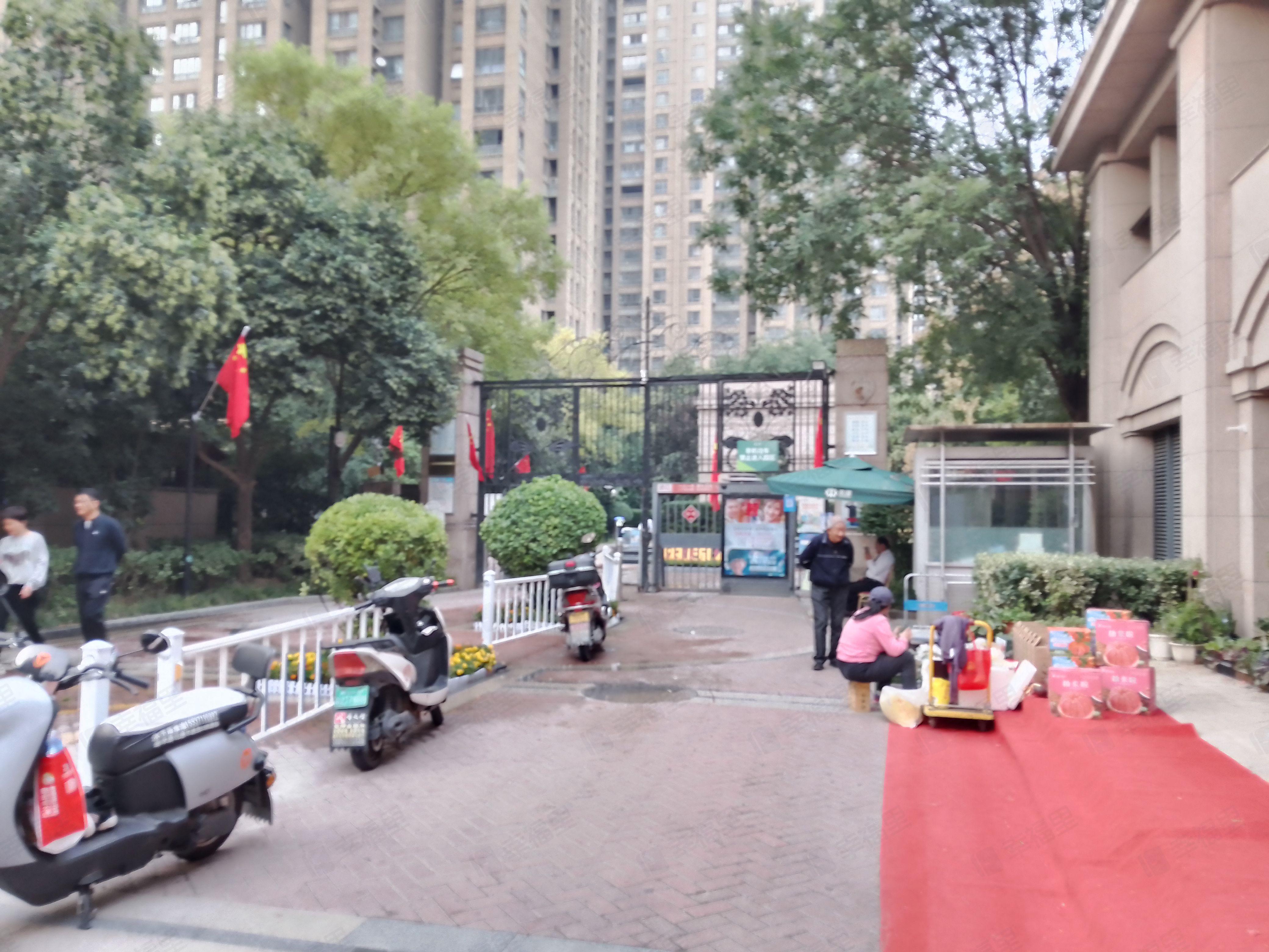新里卢浮公馆小区效果图