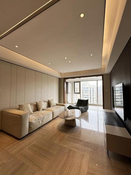 洪山白沙洲整租 中建铂公馆3室2厅/126平/高楼层