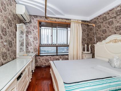 杨浦杨浦大桥整租 鼎隆公寓2室2厅/98平/高楼层