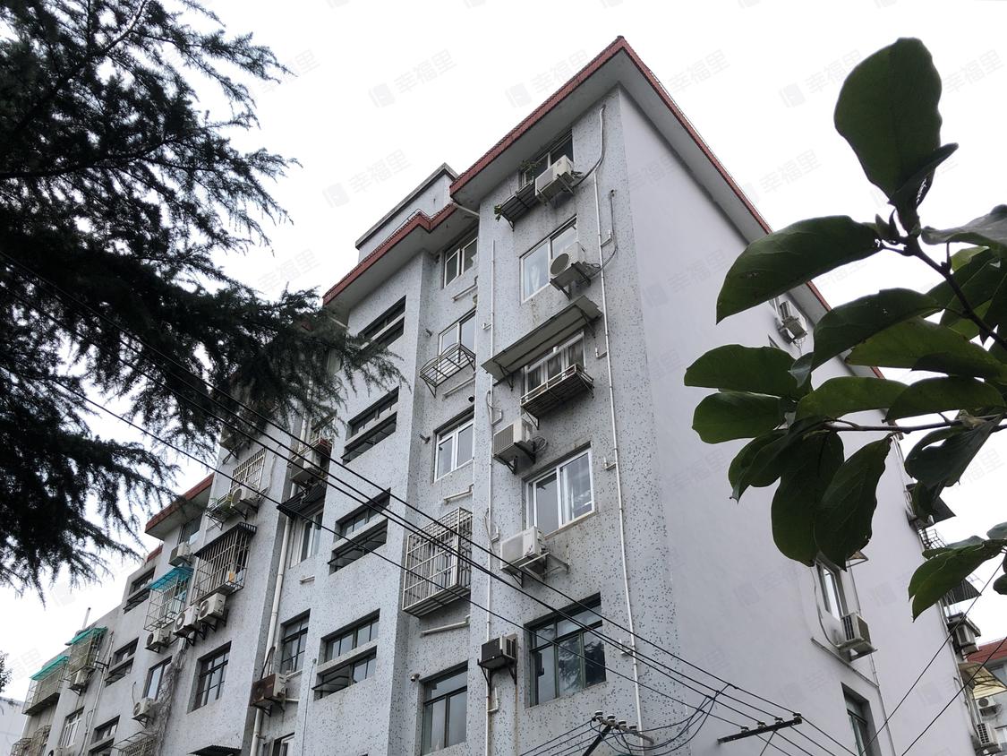 上海徐汇-斜土路/1995年建汽车公寓