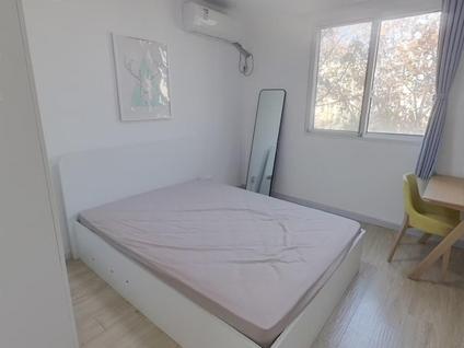 徐汇衡山路整租 高安路9弄2室1厅/48平/高楼层