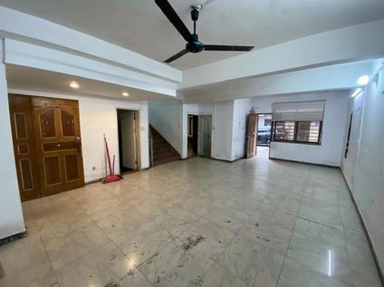 虎门体育路整租 宏景园别墅5室2厅/200平/底层