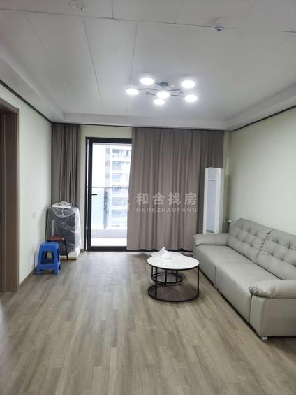 路桥飞龙湖整租 保利凤栖云城3室2厅/120平/中楼层