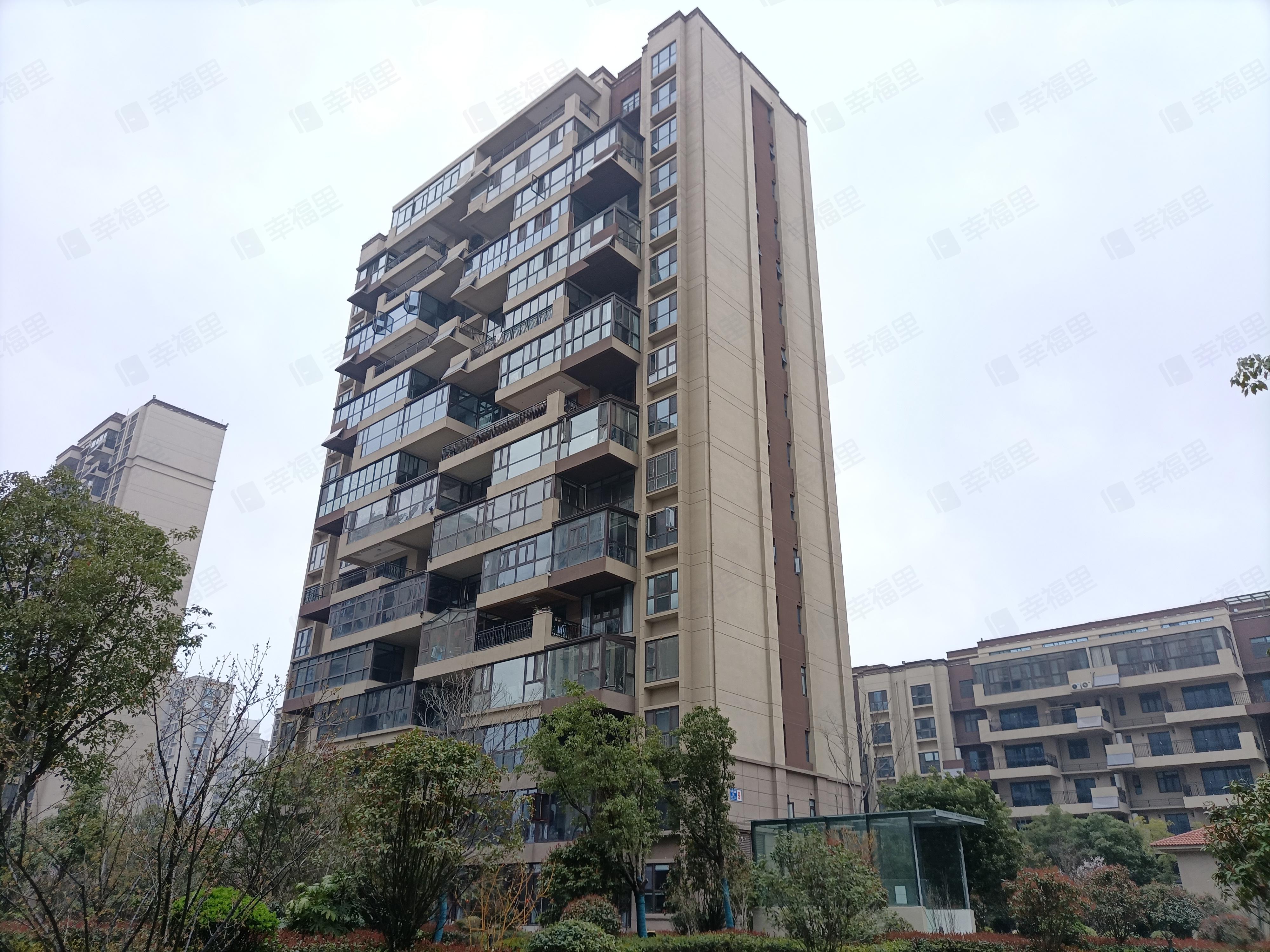 碧桂园翡翠台小区效果图