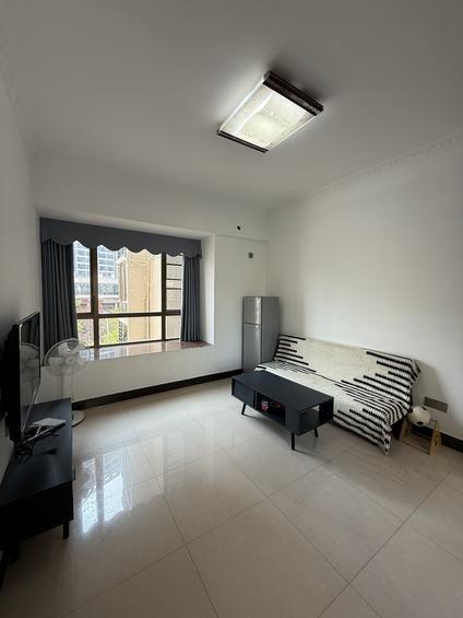 源城源城整租 雅居乐花园(一期)1室1厅/58平/中楼层