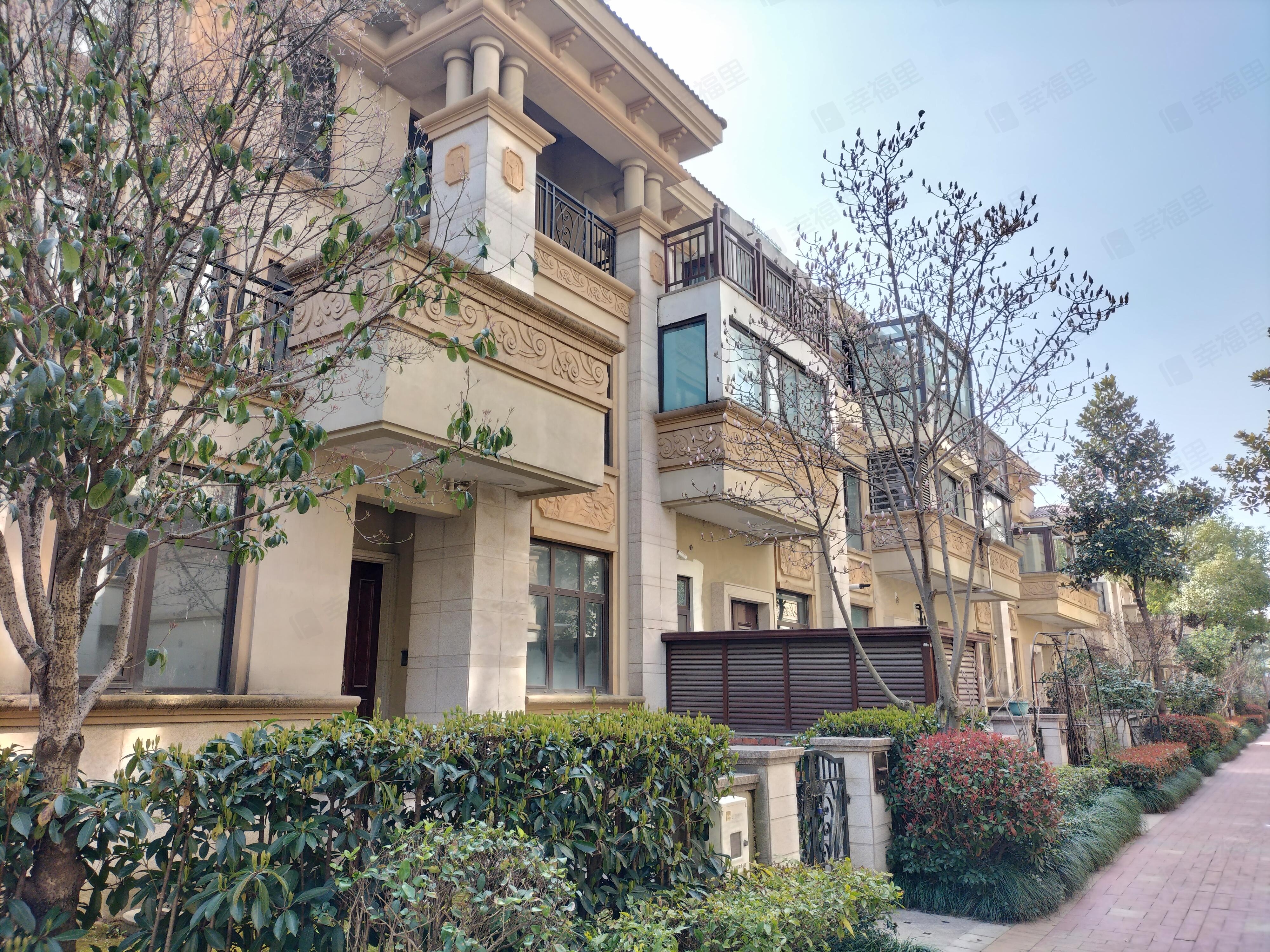 金丰观湖铂庭小区效果图