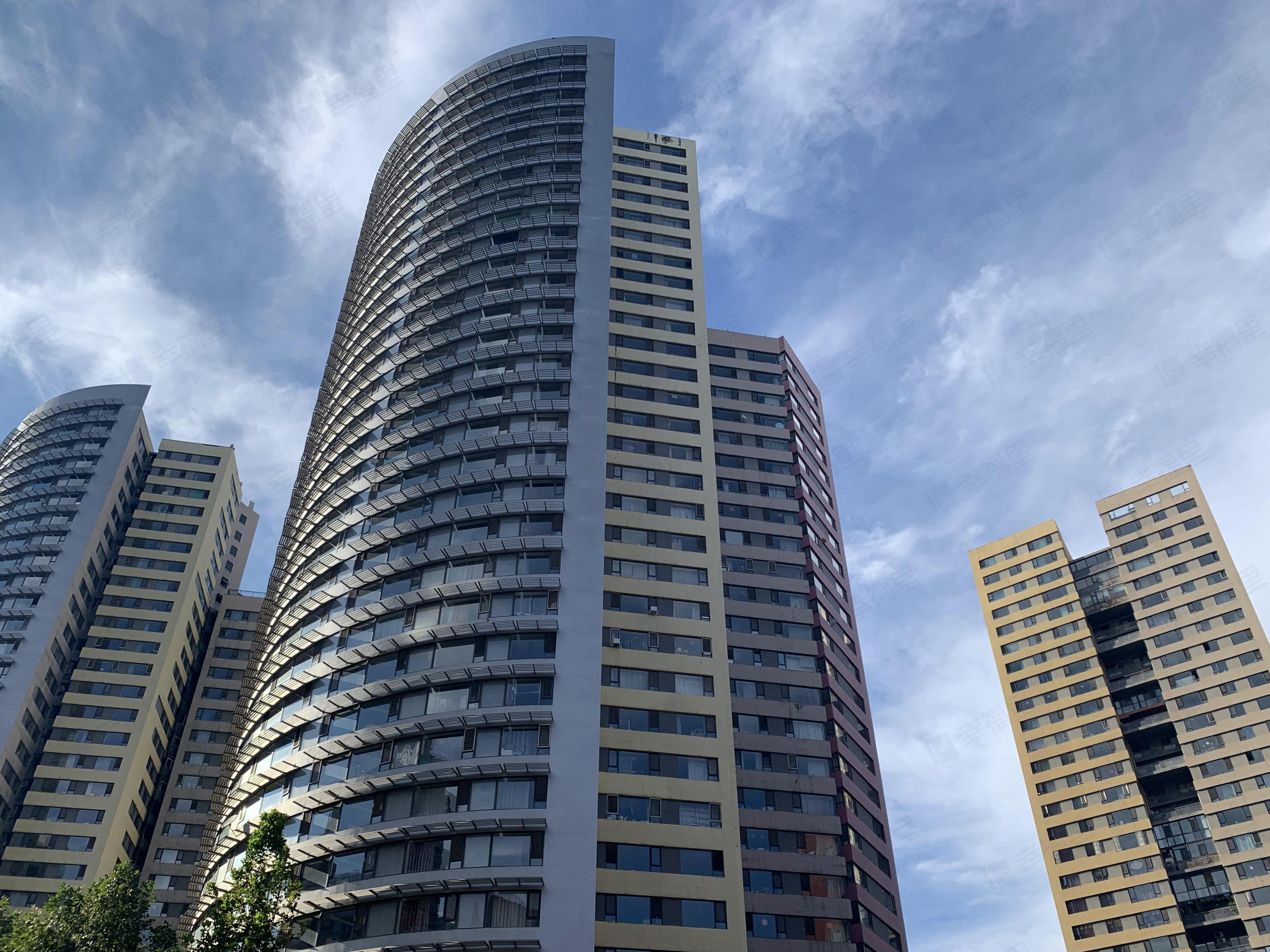 蓝堡国际公寓(南区)小区效果图