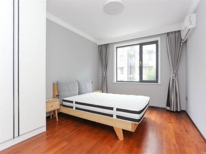 浦东洋泾整租 洋泾花园城3室2厅/121平/中楼层