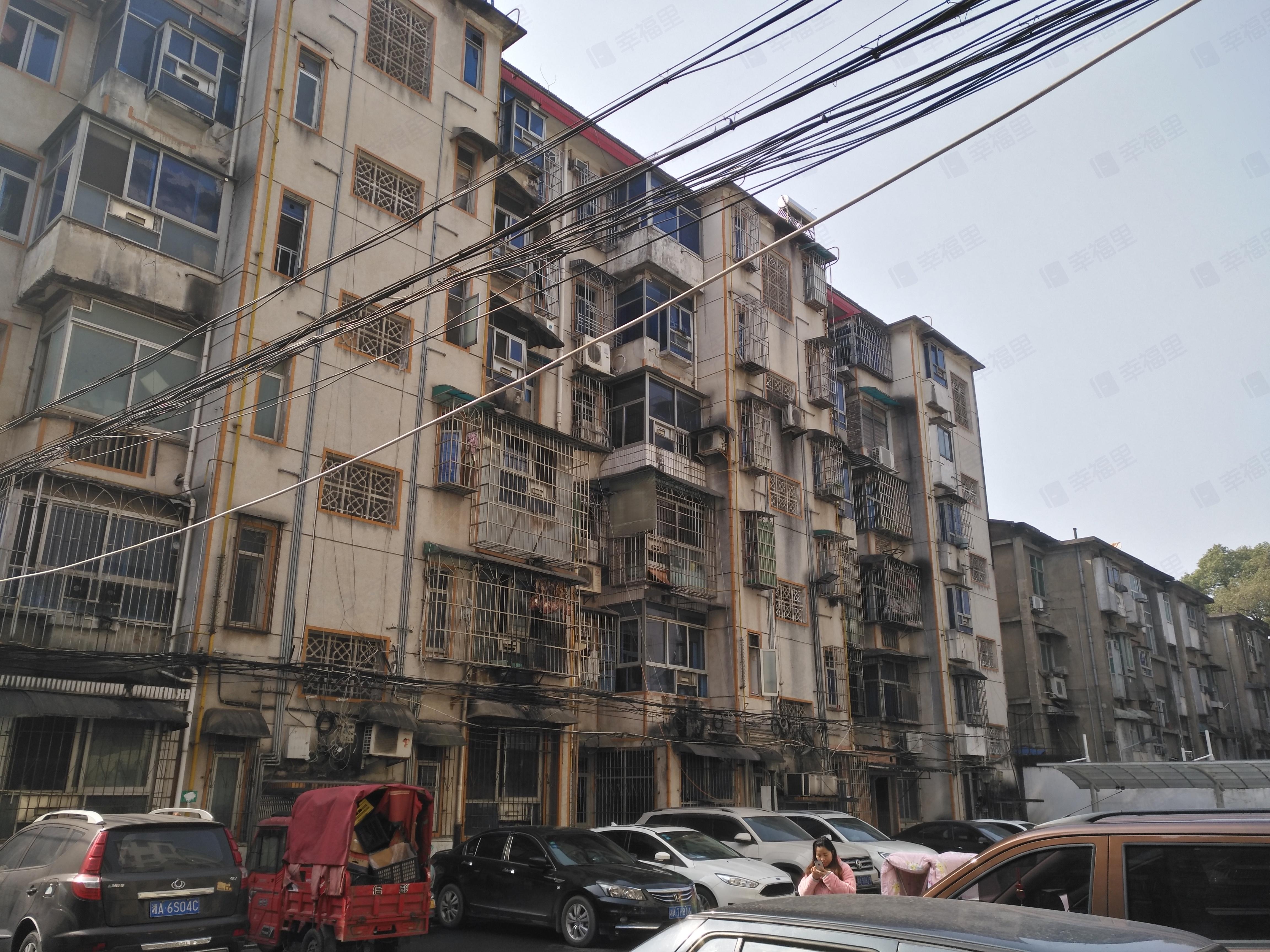 房产公司宿舍小区效果图