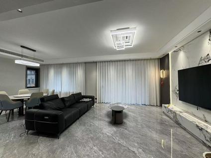 徐州德信珑玺台5室2厅186平低楼层/共5层