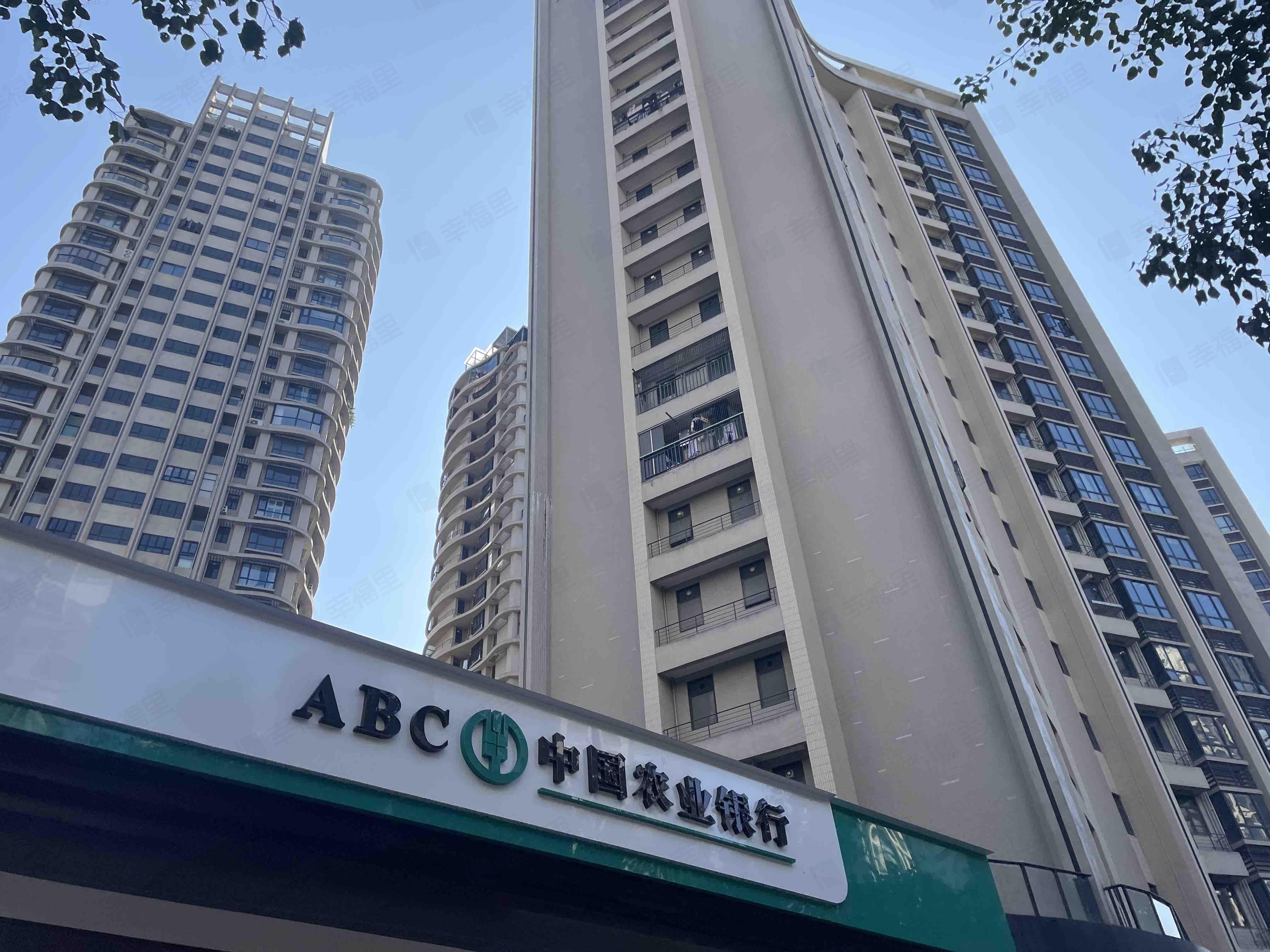 御峰臻品小区效果图