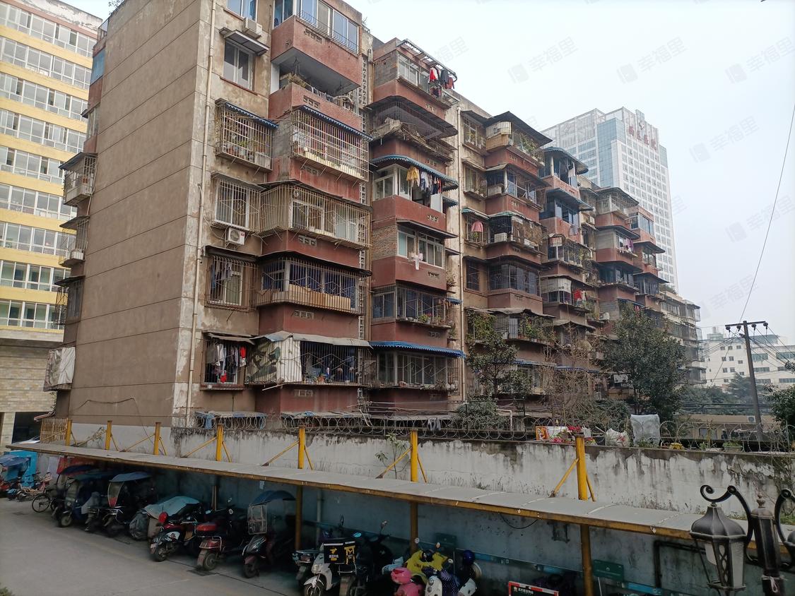 成都青羊-八宝街/暂无年代过街楼街98号院