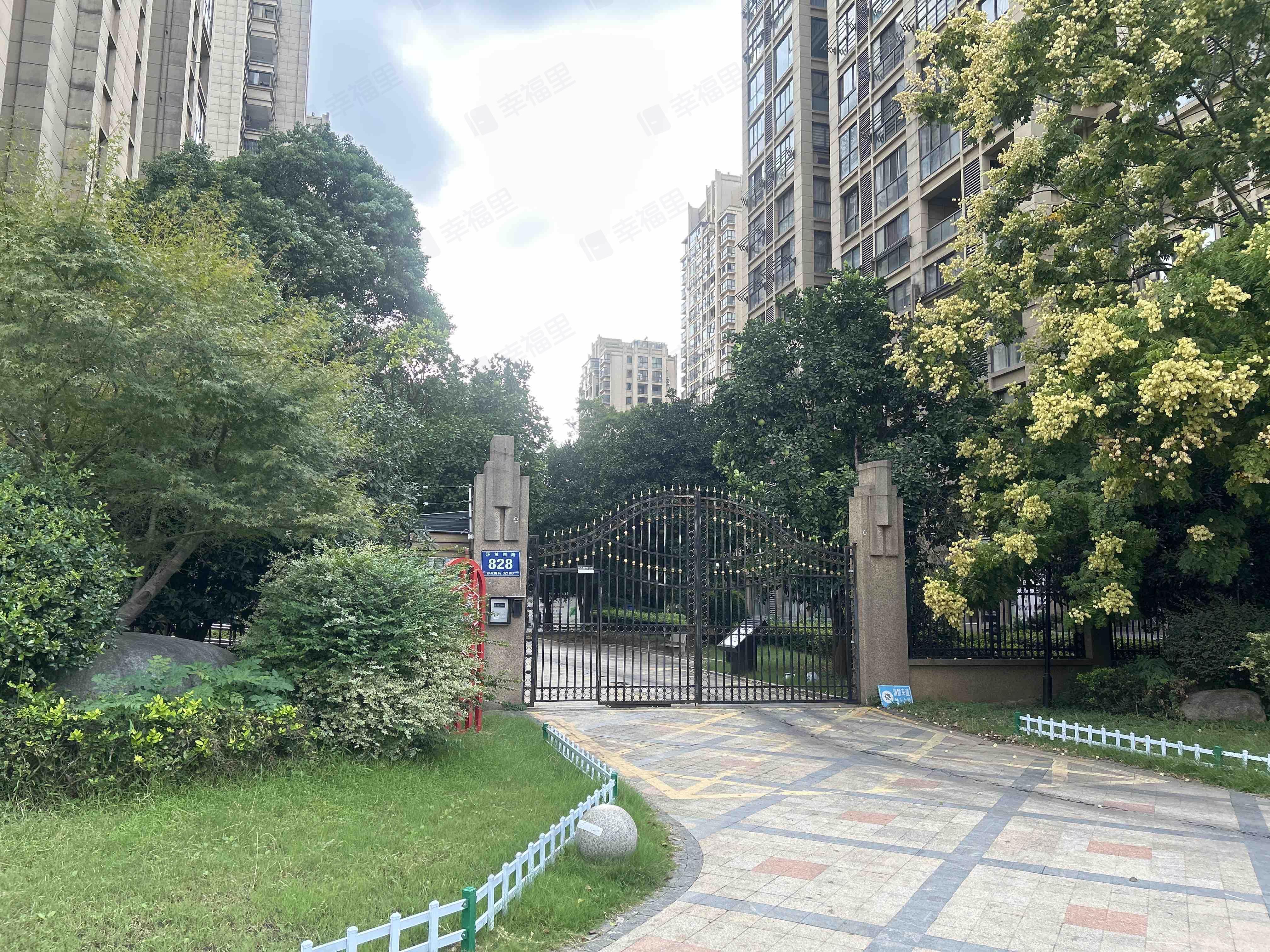 金报御园小区效果图