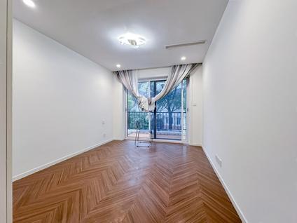 浦东杨思整租 盛世天地4室2厅/229平/底层