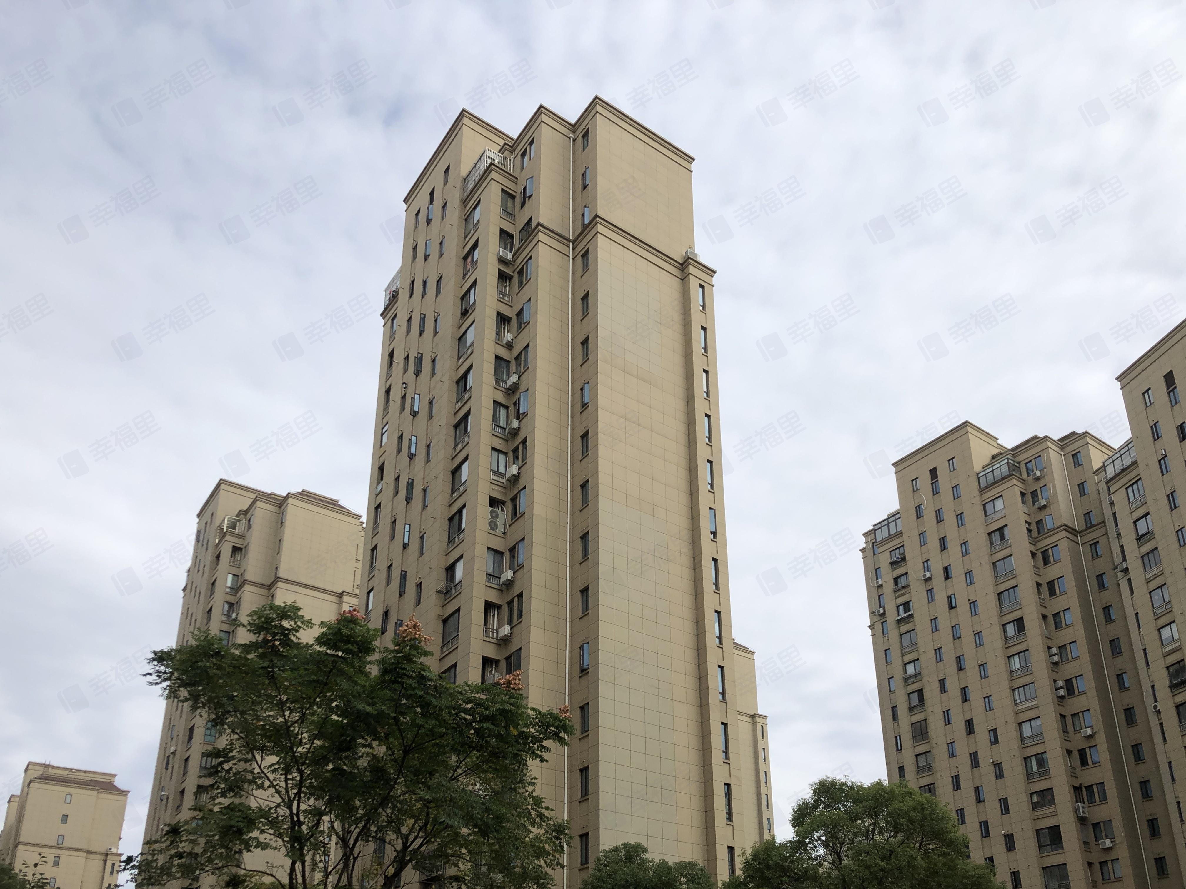 御龙景苑小区效果图