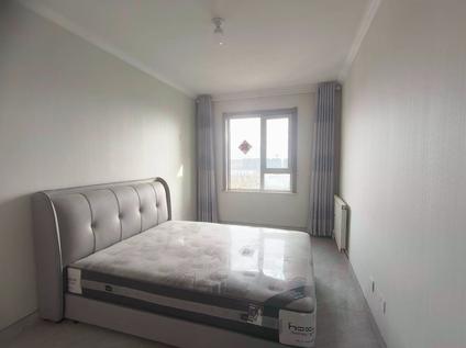 北京华安凤城丽景3室2厅96平高楼层/共18层