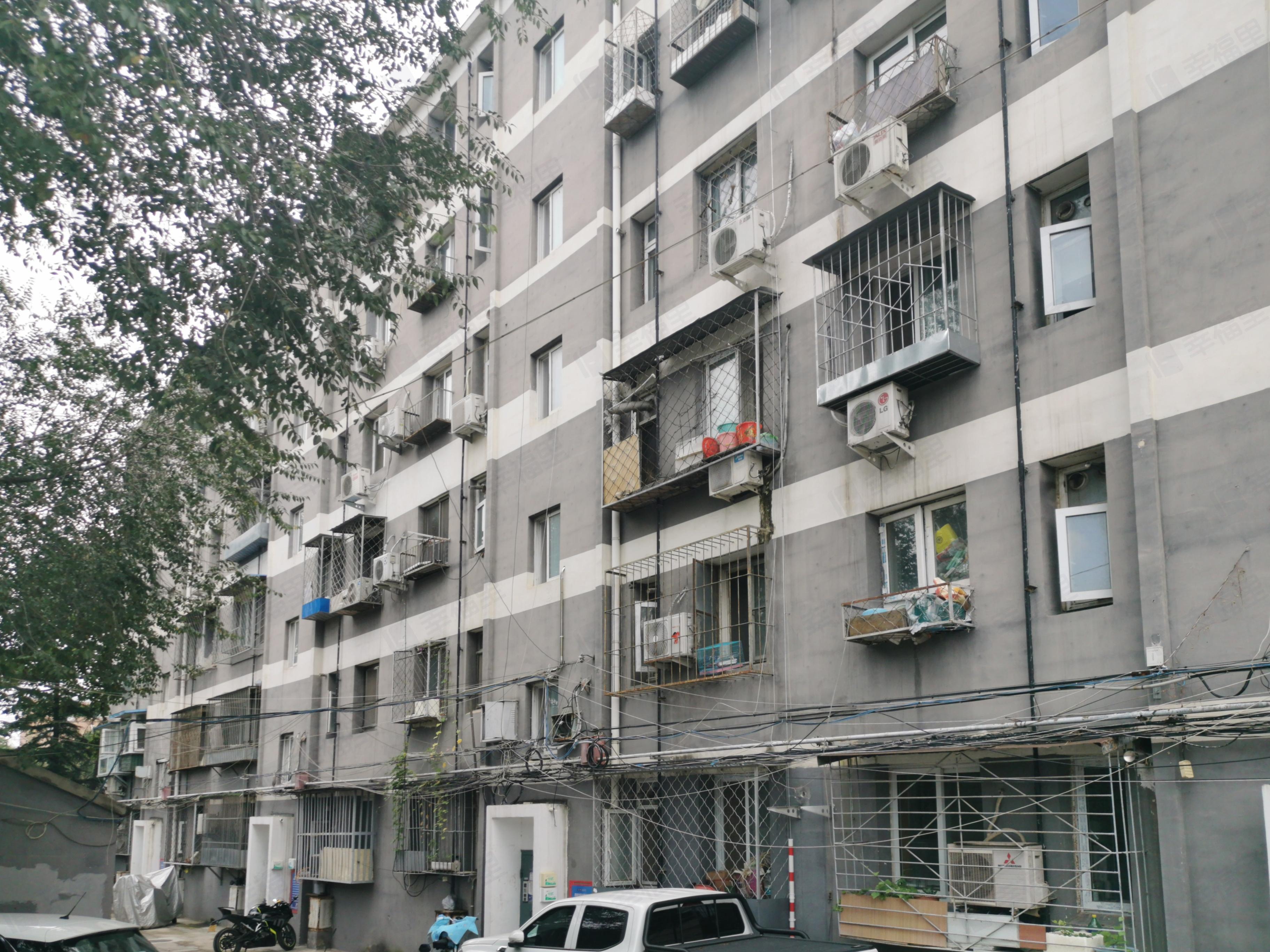 九中教工宿舍楼小区效果图