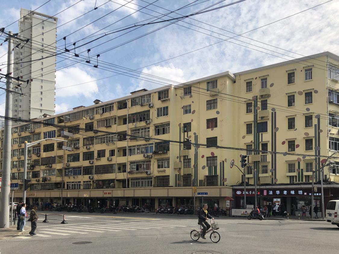 上海徐汇-斜土路/1985年建斜土路1220号