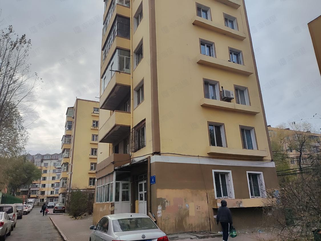 哈尔滨香坊-东北林业大学/1982年建王兆新村