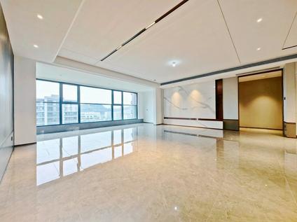 北京崂山壹号院4室2厅214平中楼层/共16层