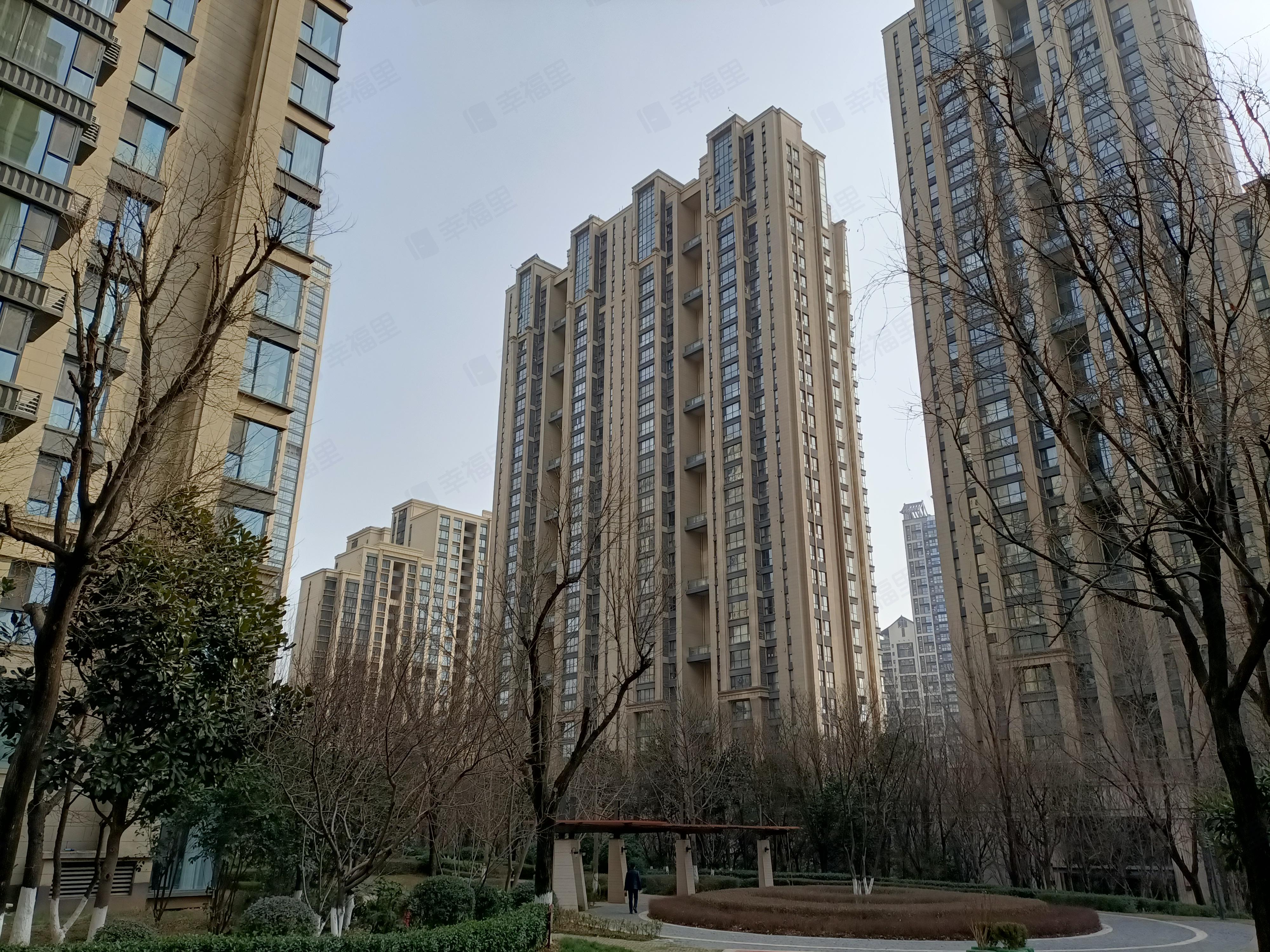 华侨城天鹅堡小区效果图
