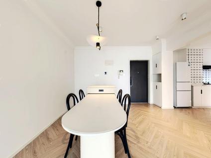 长宁中山公园整租 城宁花苑1室2厅/84平/高楼层