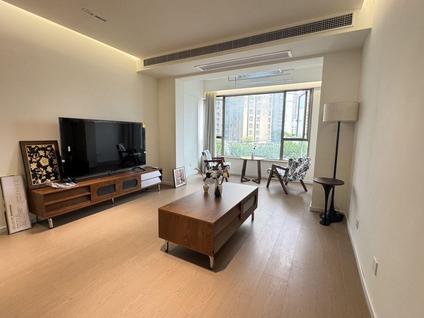 闵行浦江镇合租 鹤坡路84弄小区1室1厅/50平/中楼层