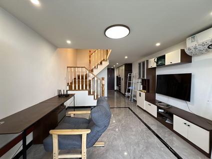 闵行浦江镇整租 鹤坡路84弄小区1室1厅/50平/中楼层