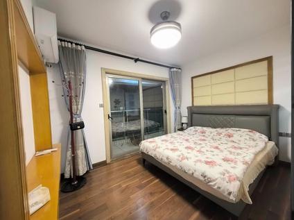 常平常黄路整租 东田丽园4室2厅/157平/中楼层