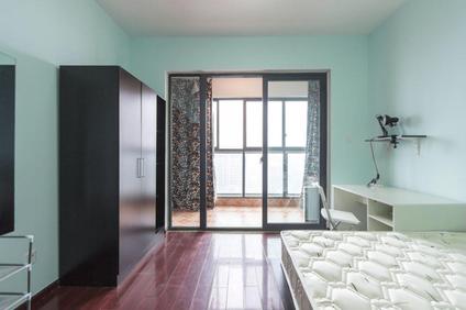 青羊光华泡小合租 中铁西子香荷3室1厅/95平/中楼层